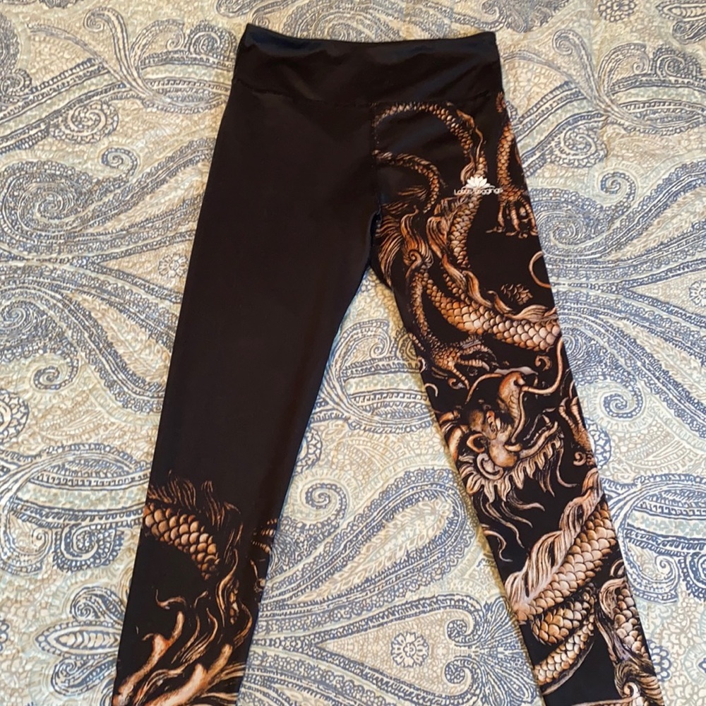 Lotus leggings size medium